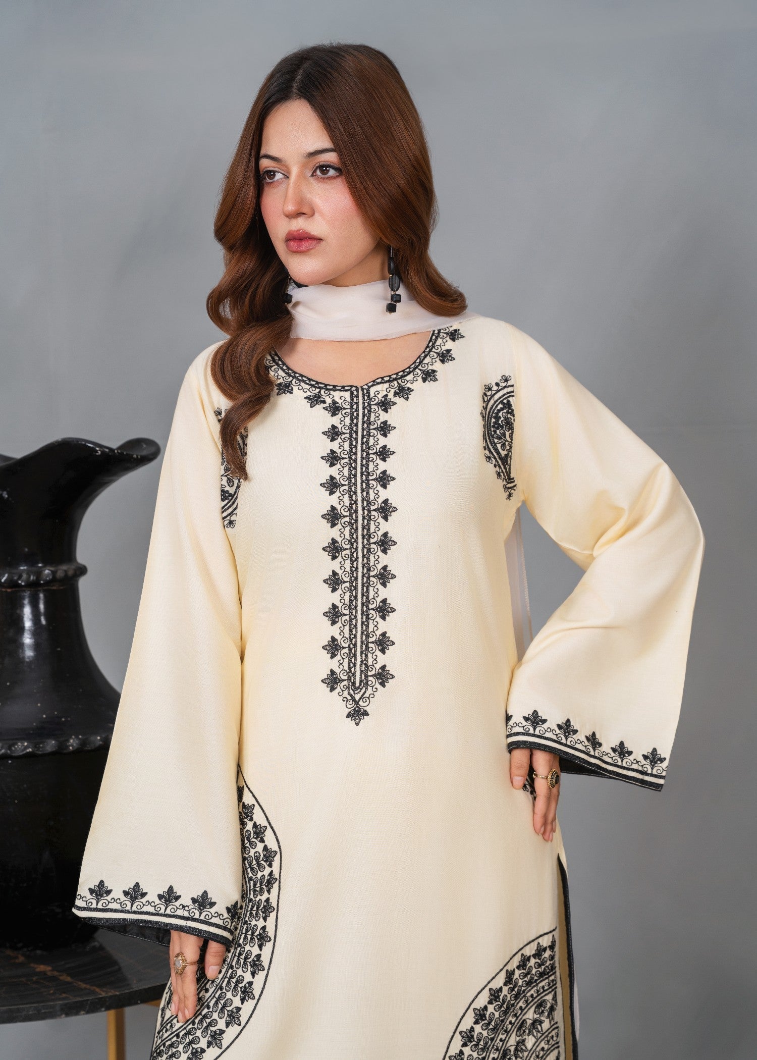 Cream Kurta Set for Women - ZAHOOR 3PCS Side Angle